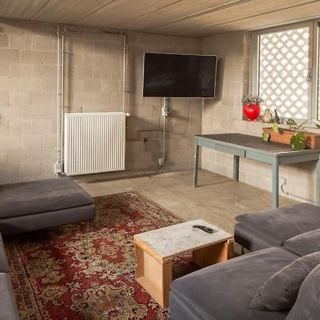 Mari'S: Multifunctional Shelter With Big Garden Gante Exterior foto