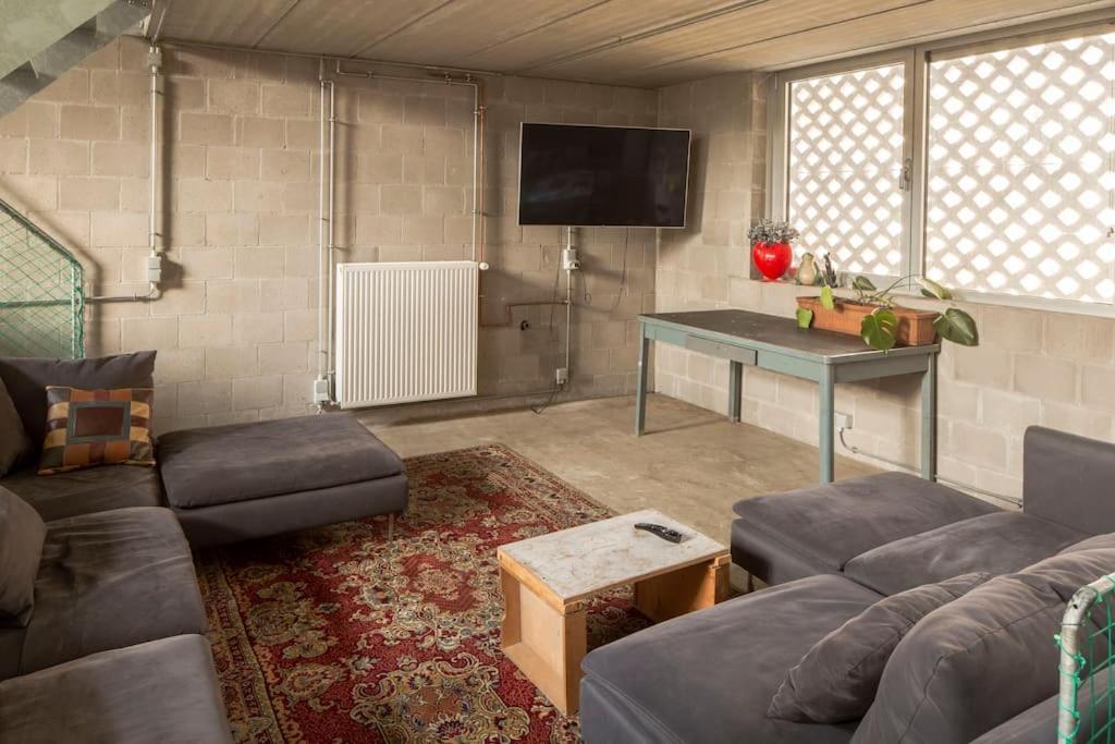 Mari'S: Multifunctional Shelter With Big Garden Gante Exterior foto
